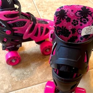 Girls 12-2 roller skates